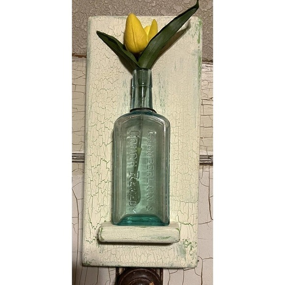 Aqua Blue CHAMBERLAIN’S Cough Remedy DES MOINES IA Medicine Bottle Tulip Folk - Picture 1 of 13